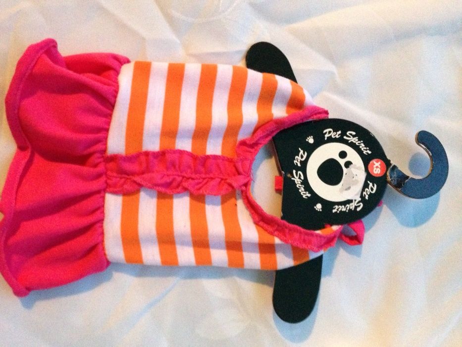 платье для кошки или маленькой сабаки.