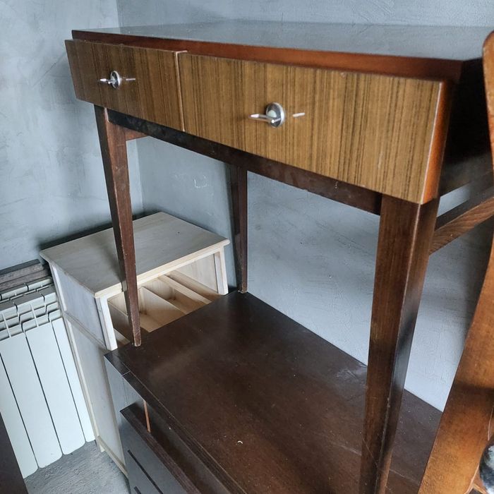 Stolik z szufladami PRL