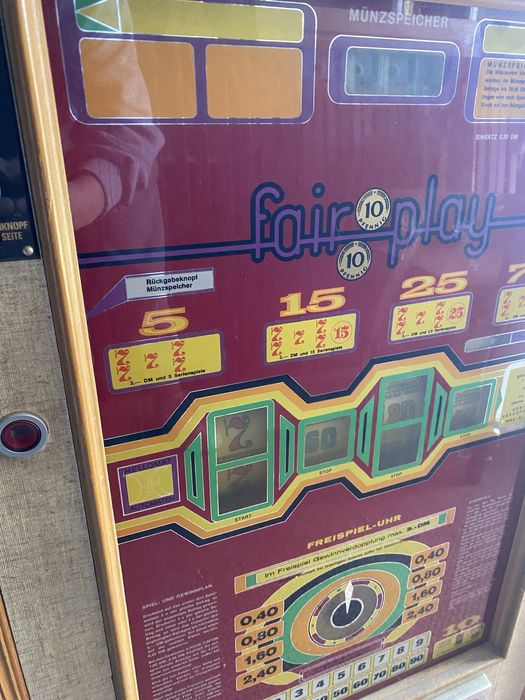 Stary barowy automat