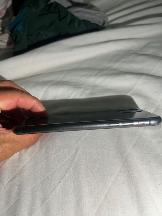 iPhone 11 128gb bateria 74%