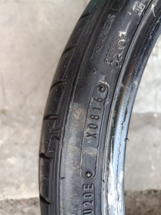 Komplet opon 225/35R19 Falken