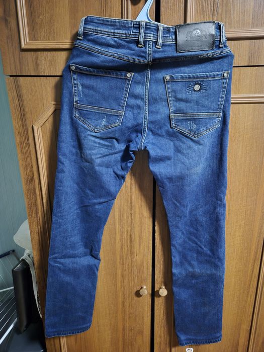 Продам утеплённые джинсы