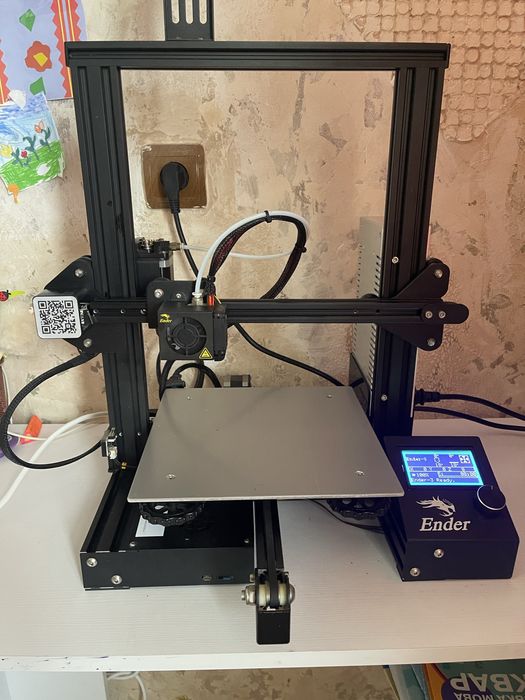 Продам 3D принтер Ender-3