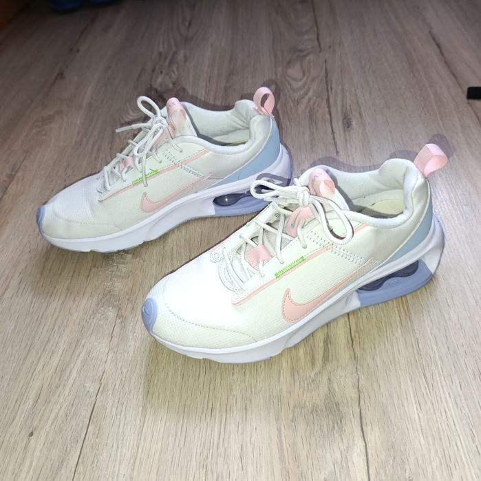 Кросівки жіночі Nike Air Max Intrlk Lite Beige DX3705-100