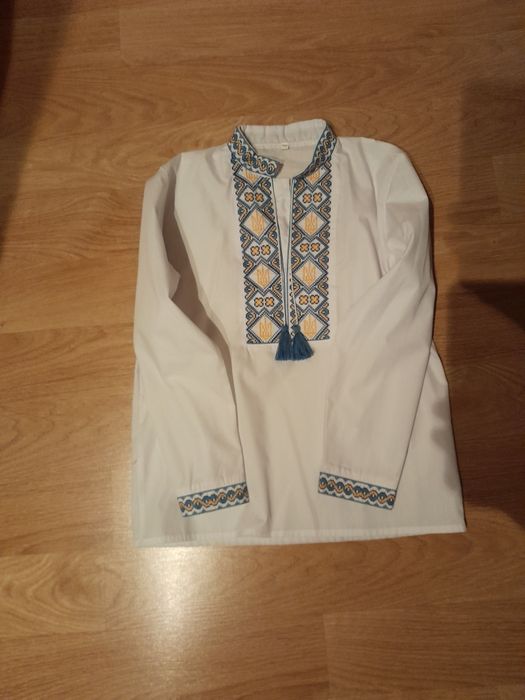 Продам вишиванку на хлопчика