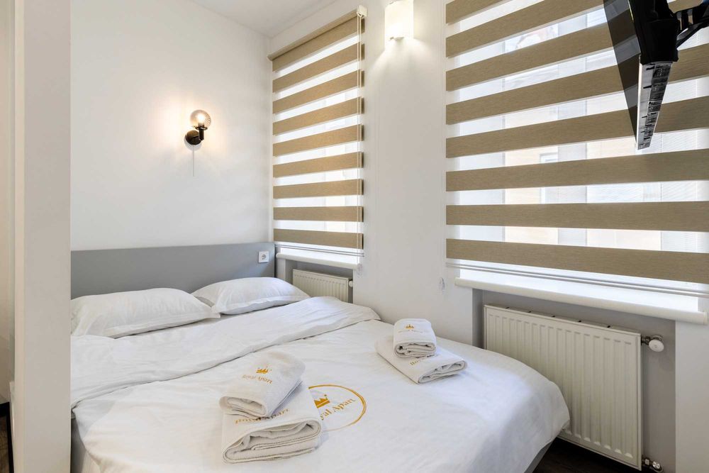 Смарт-квартира подобово в центрі до 4 осіб | Площа Ринок. Є СВІТЛО!