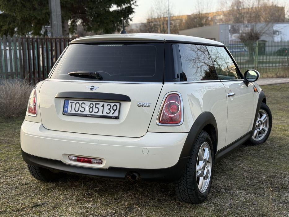 Mini One R56 1.6 benzyna 75KM doinwestowany zadbany