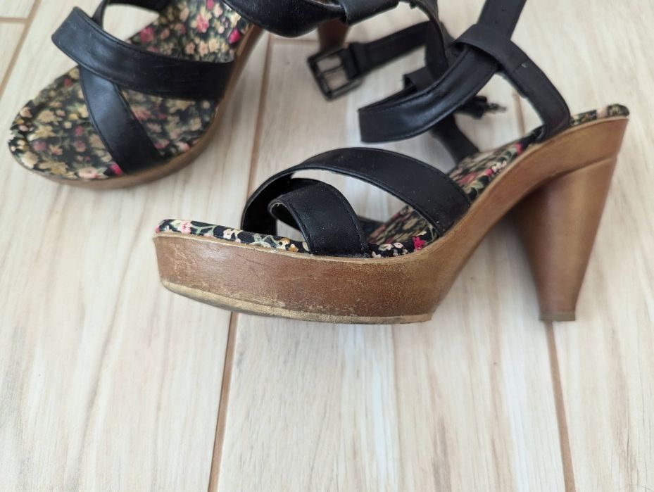 Босоніжки tally weill 38