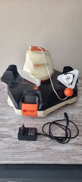 Aspirador de piscina