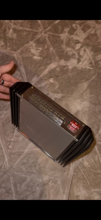 Wzmacniacz samochodowy gs-4300s