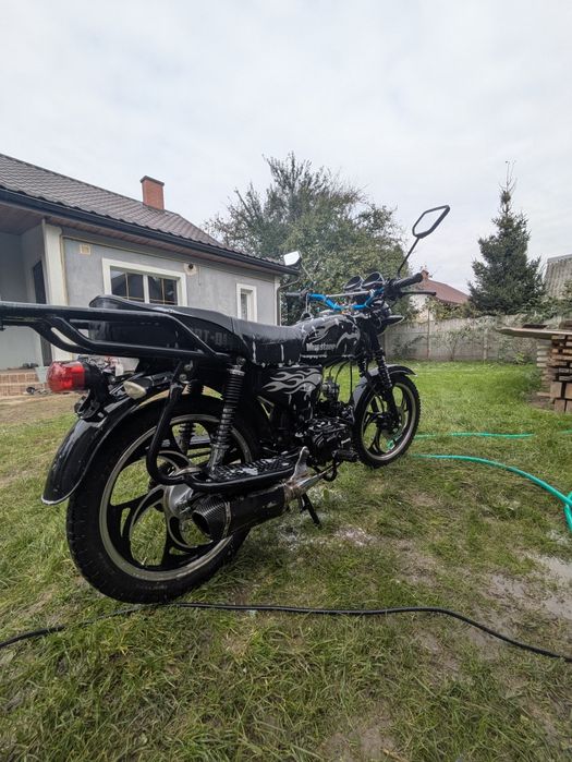 Продам mustang 125