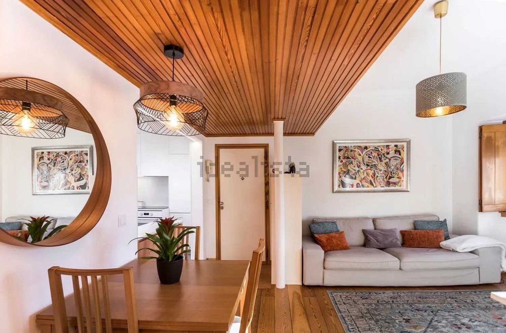 Apartamento com 2 quartos e 1 casa de banho