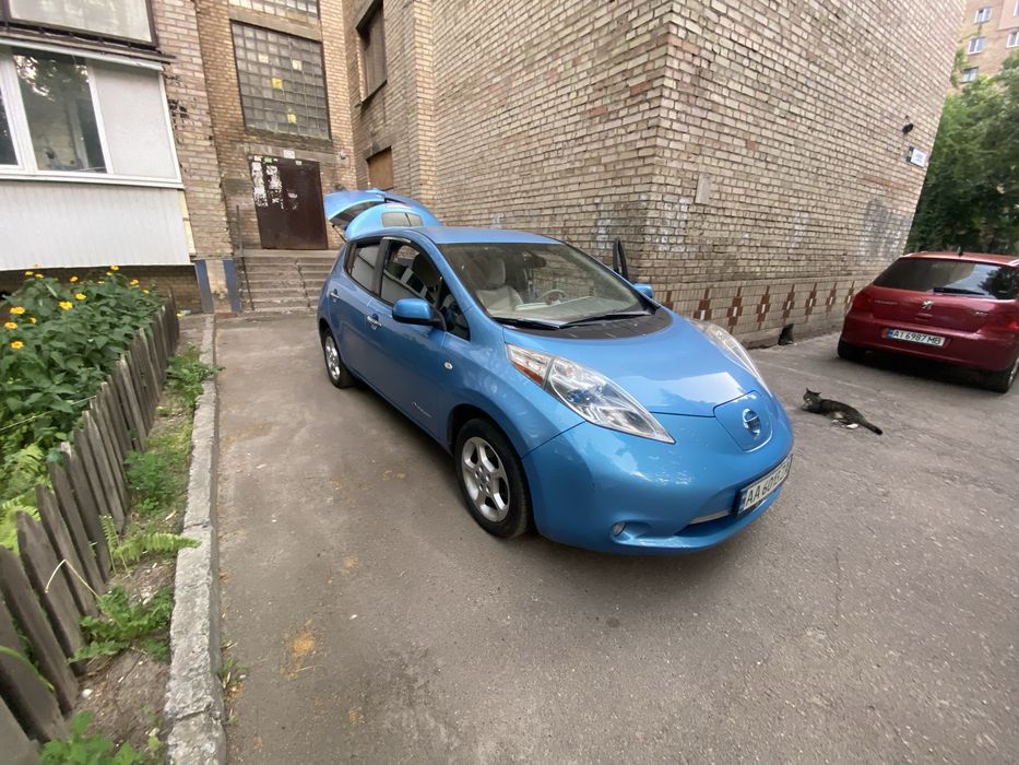 Продам Nissan Leaf 2012, 24 кВт·год