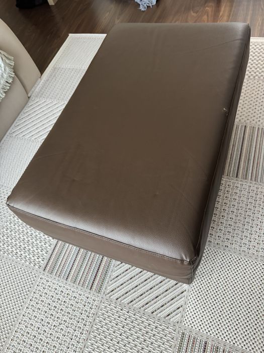 Puff em pele sintética