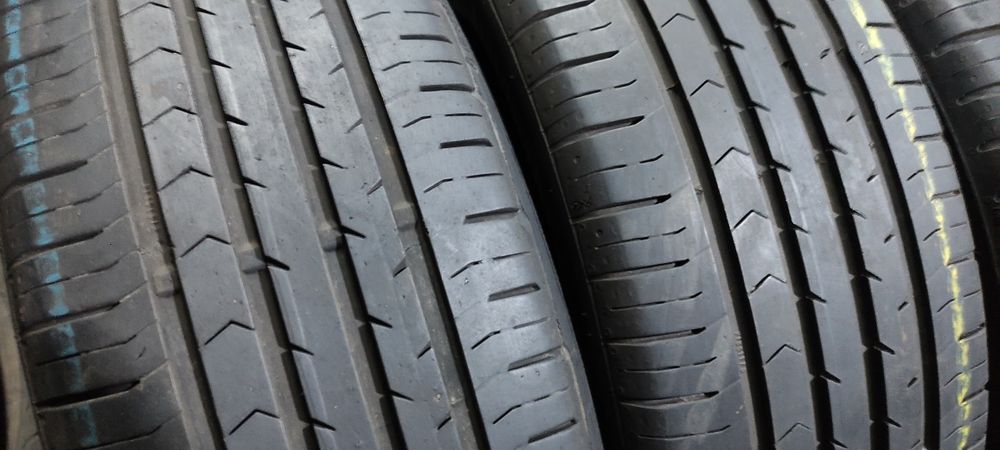 Pneus 205/55/17 continental semi novos