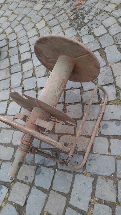 Скручувати кабель