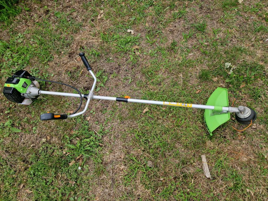 Podkaszarka spalinowa 52 cm³ 1,6 kW SGT1602-15