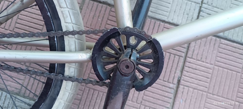 Велосипед BMX в отличном состоянии.