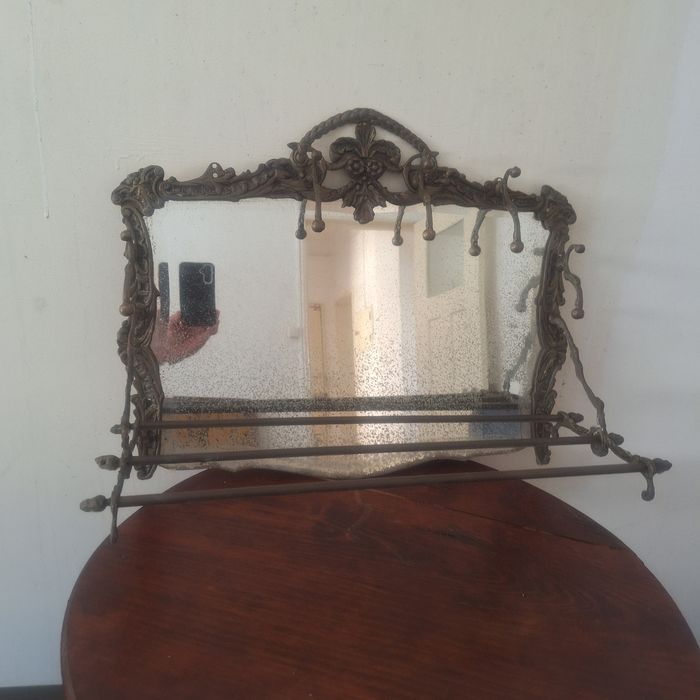 Espelhos antigos em metal