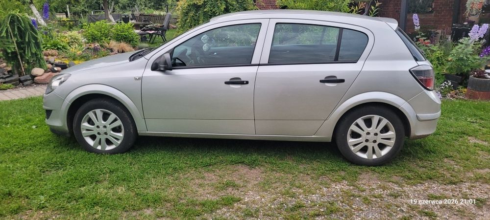 Opel Astra 1,4 Hatchback Benzyna +LPG