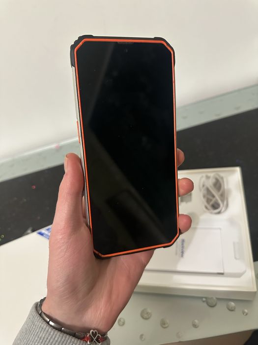 Телефон під ремонт потрібно поремонтувати гніздо