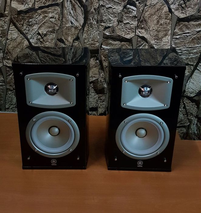 Colunas YAMAHA NS-333