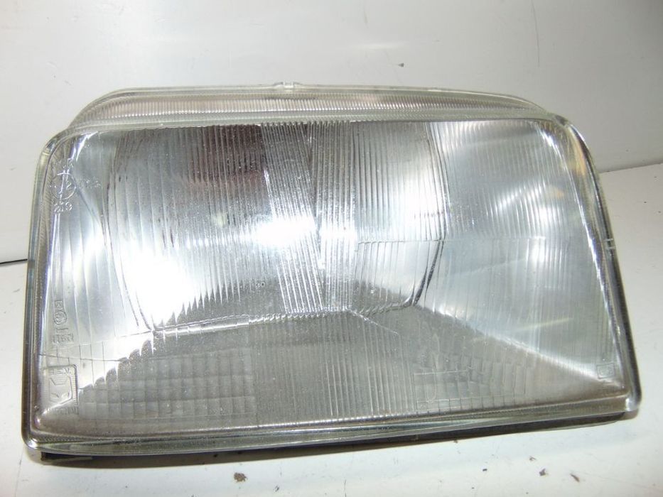Audi80 farol direito/Renault super 5 farois originais