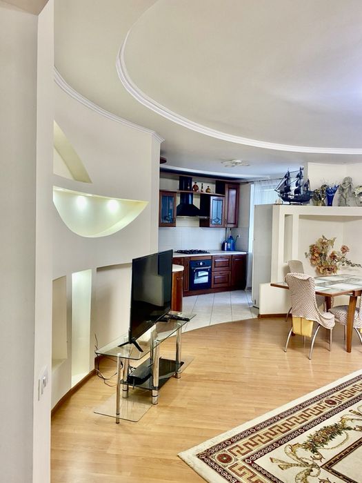 3-rooms apartment apartment by the address st. Kulikovo pole pl Oktyabrskoy revolyutsii pl (area 121 m²) - Atlanta.ua - photo 4