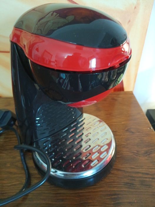 Maquina de café Filtro - Nova! - Compativel com cápsulas DolceGusto