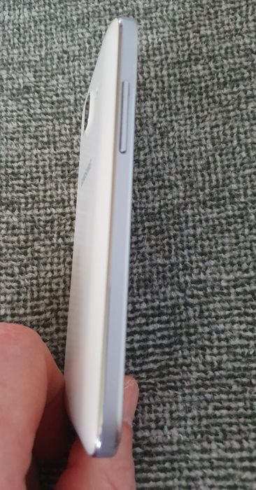 Прдам телефон Samsung Core Prime