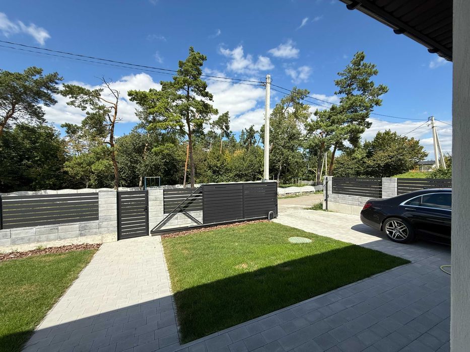 Продам неймовірно красивий будинок біля лісу!!