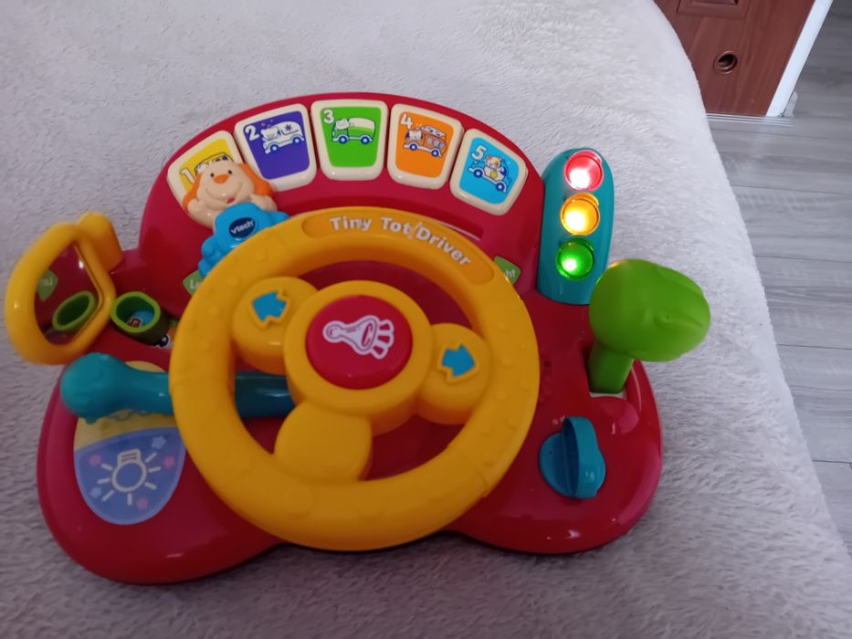 Zabawka grająca I świecąca Vtech kierownica