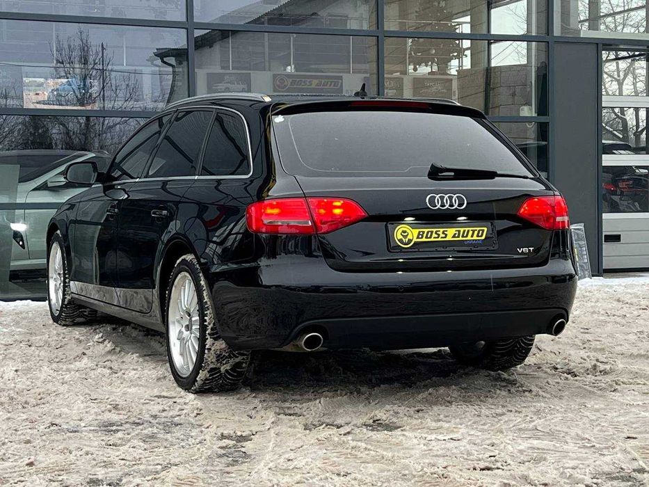 Audi A4       2011