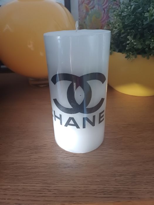 Vende se Vela com logo
