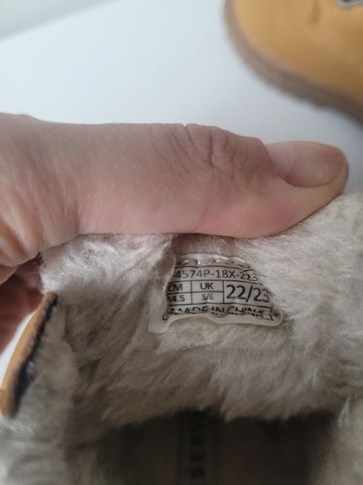 Trzewiki buty zimowe ocieplane Reserved r. 22/23