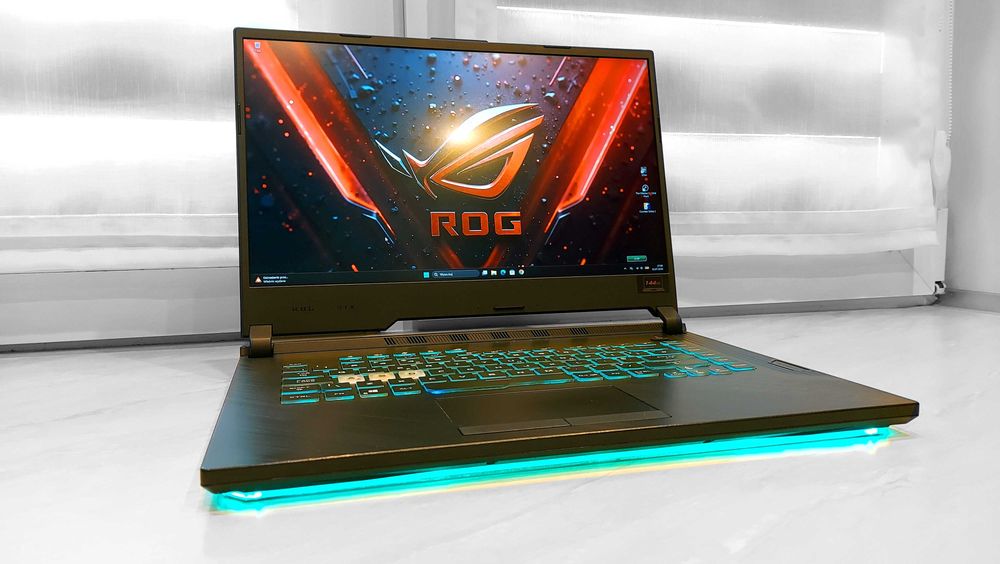 Asus ROG Gaming - RTX2060 i7/8rdzeni/ 144Hz 16GB RGB