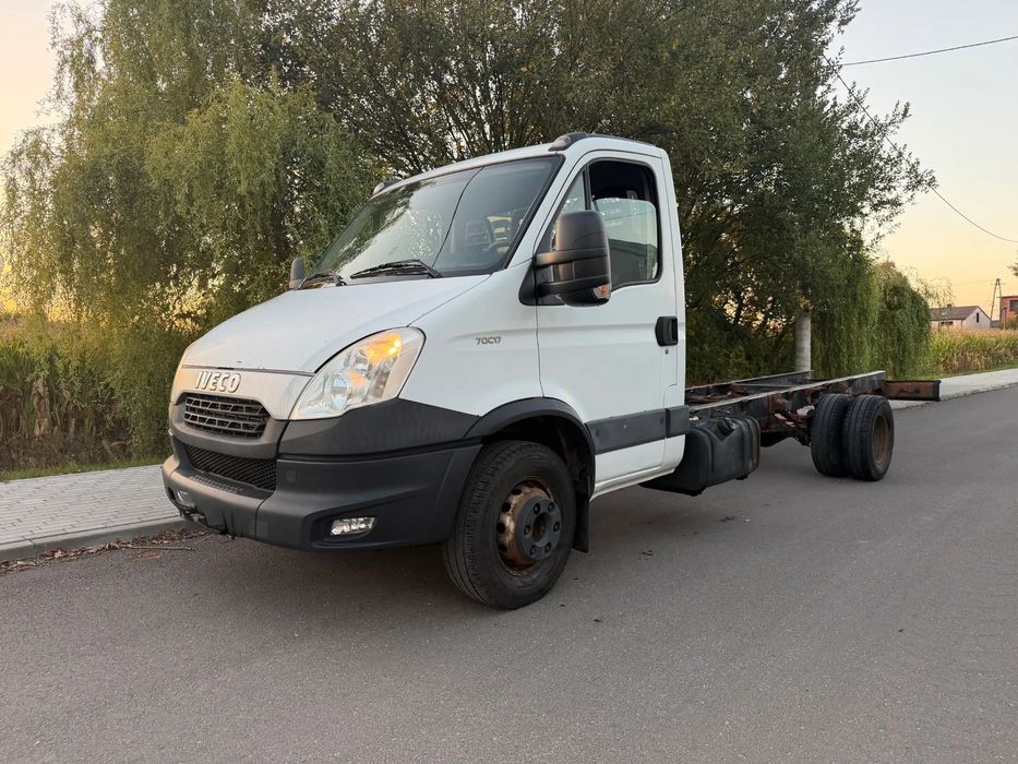 Iveco Daily 70C17  Goła Rama Pod Zabudowe Kontener Chłodnia Wywrotka Sprowadzony Bliźniak