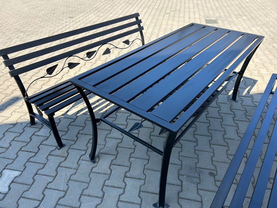 Meble ogrodowe metalowe  stół + 2 ławki