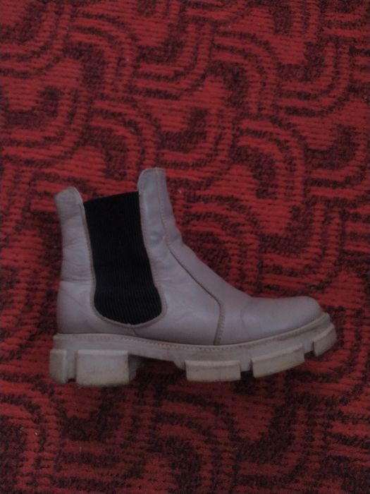 Жіноче демісезонне  взуття