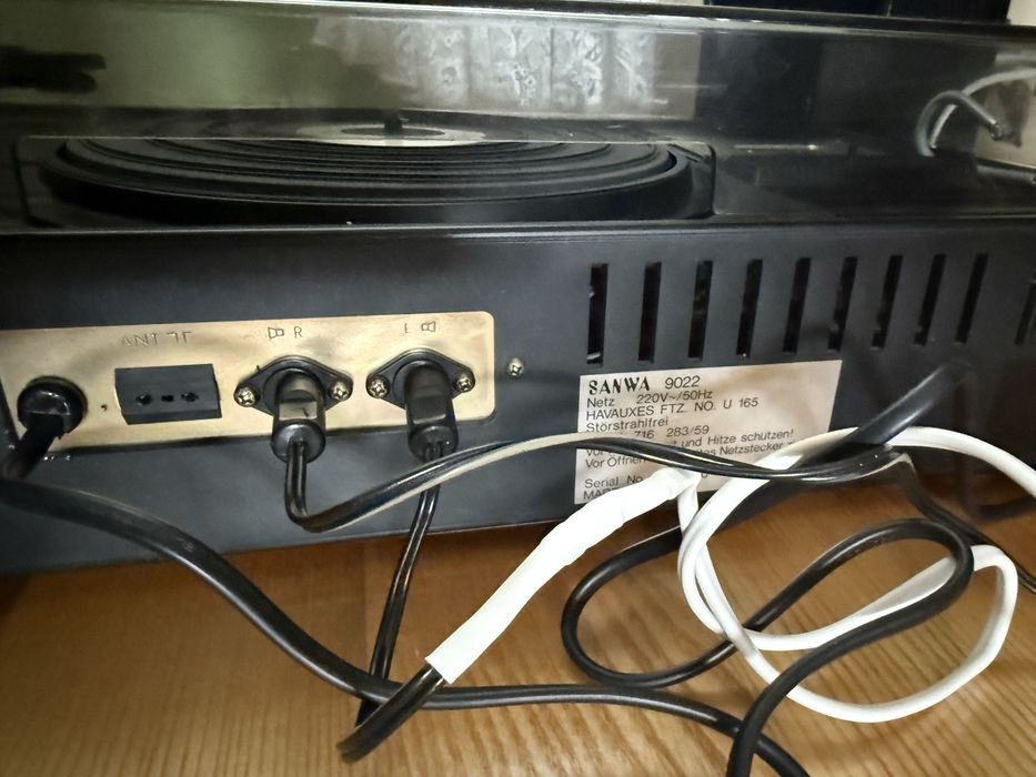 Gramofon, radio, magnetofon kasetowy - kombajn!
