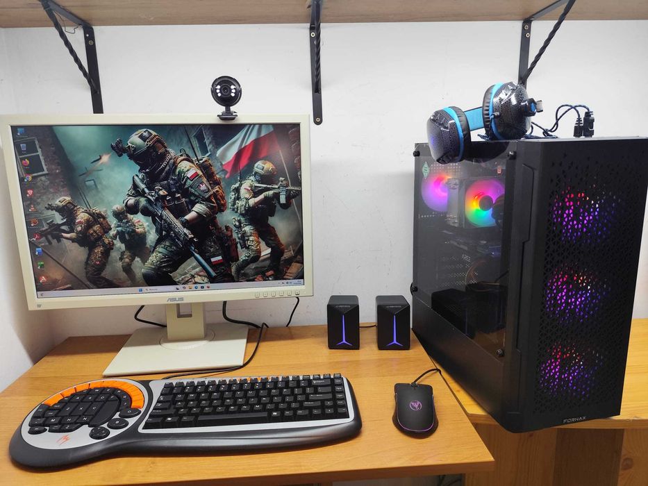 Gamingowy komputer czarny/biały. M.2 NVMe, dyski 2,5TB, grafika 8GB, 48GB RAM, 10 rdzeni+ewentualnie monitor i akcesoria