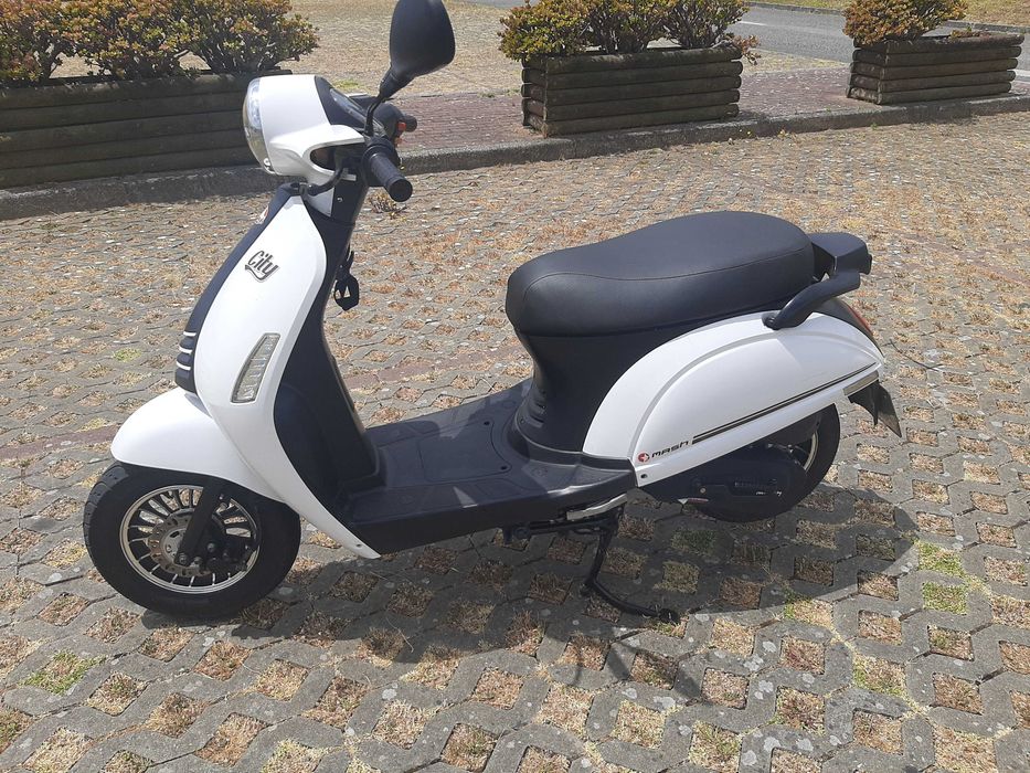 Mota masch city em muito bom estado