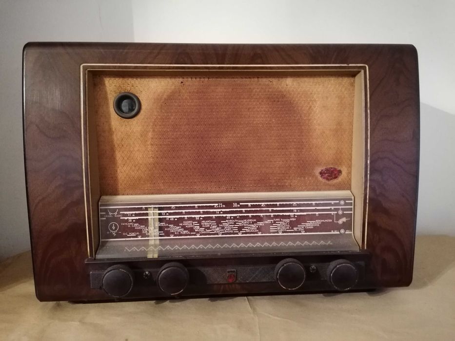 Rádio Philips BX526A (1953)