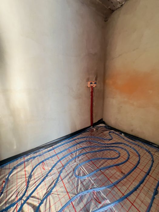 Новий дуплекс у сучасному стилі — утеплення, дах, стяжка, газ