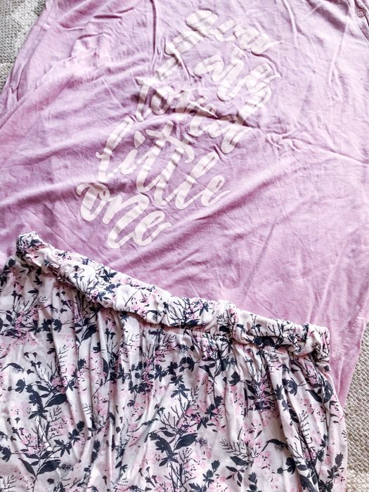 Sprzedam piżamkę do karmienia rozm. L