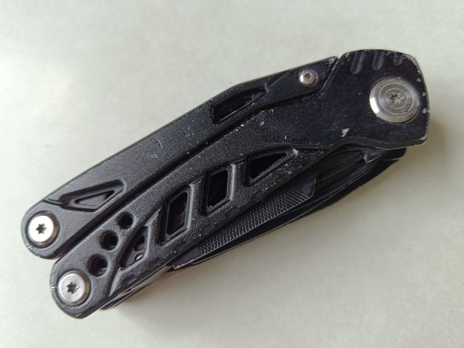 narzędzie wielofunkcyjne scyzoryk MULTITOOL 7w1