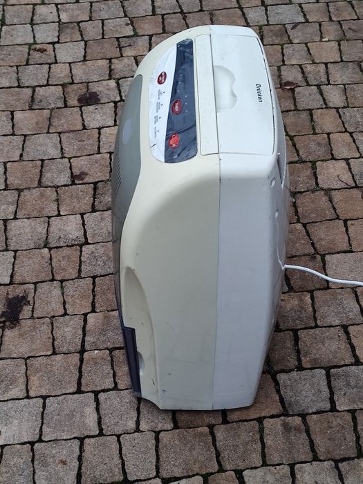 Osuszacz powietrza do 20l/24 uszkodzony