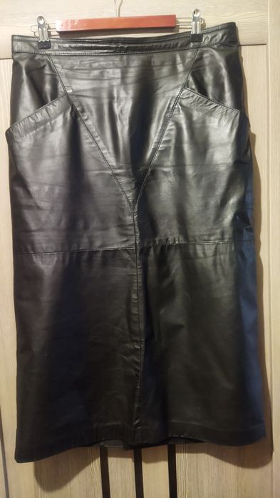 Кожанная черная юбка.