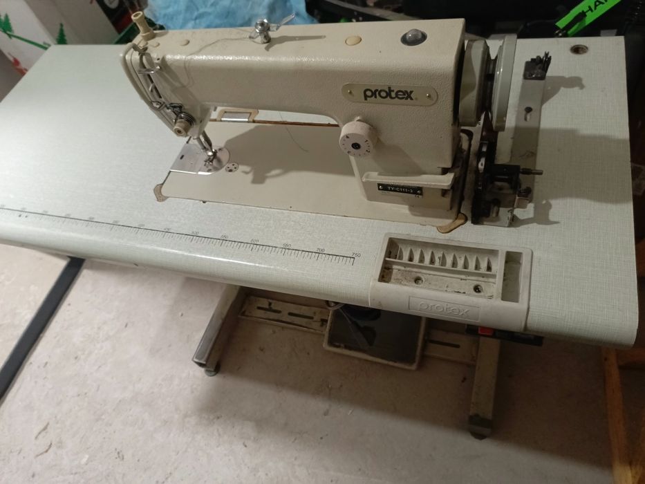 Продам промислову швейну машину. Protex