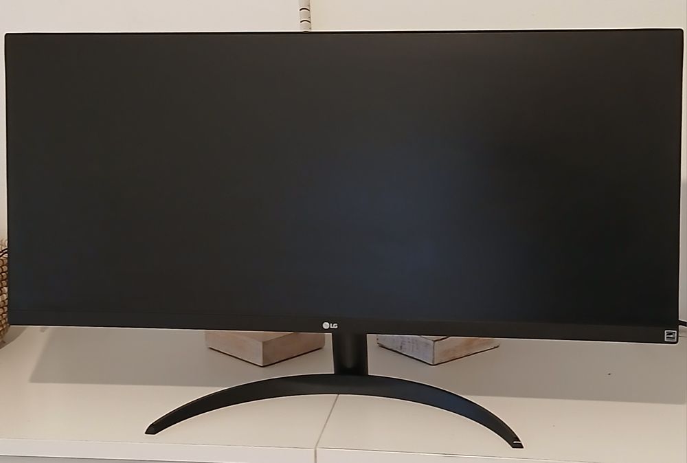 LG ULTRAWIDE 34" faço entrega incl no valor monitor como com a caixa
